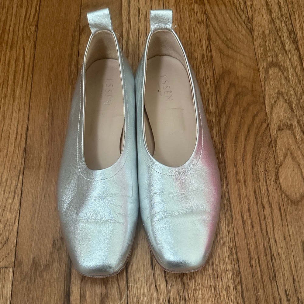 Essen Silver Leather Ballet Flats